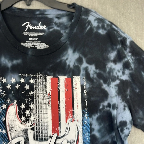 Fender T-Shirt Guitar American Flag Tee‎ Tie Dye Music Patriotic Size Small - Picture 3 of 7